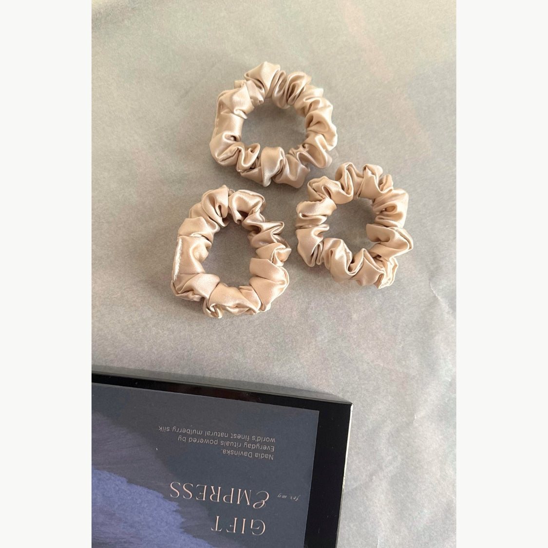 Pure Silk Scrunchie - Silk Pearl
