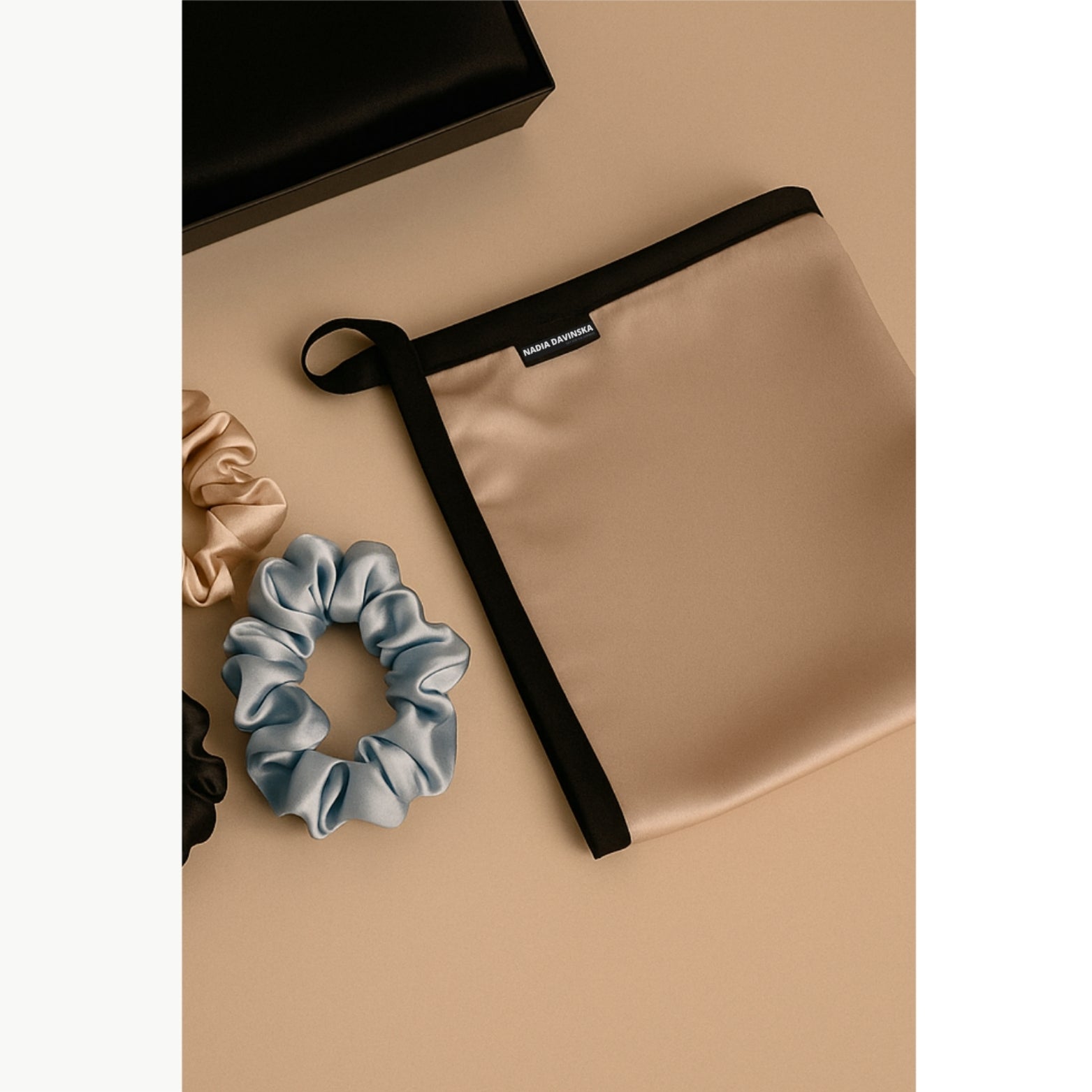 Noir - Ritual (Facial towel + scrunchie)