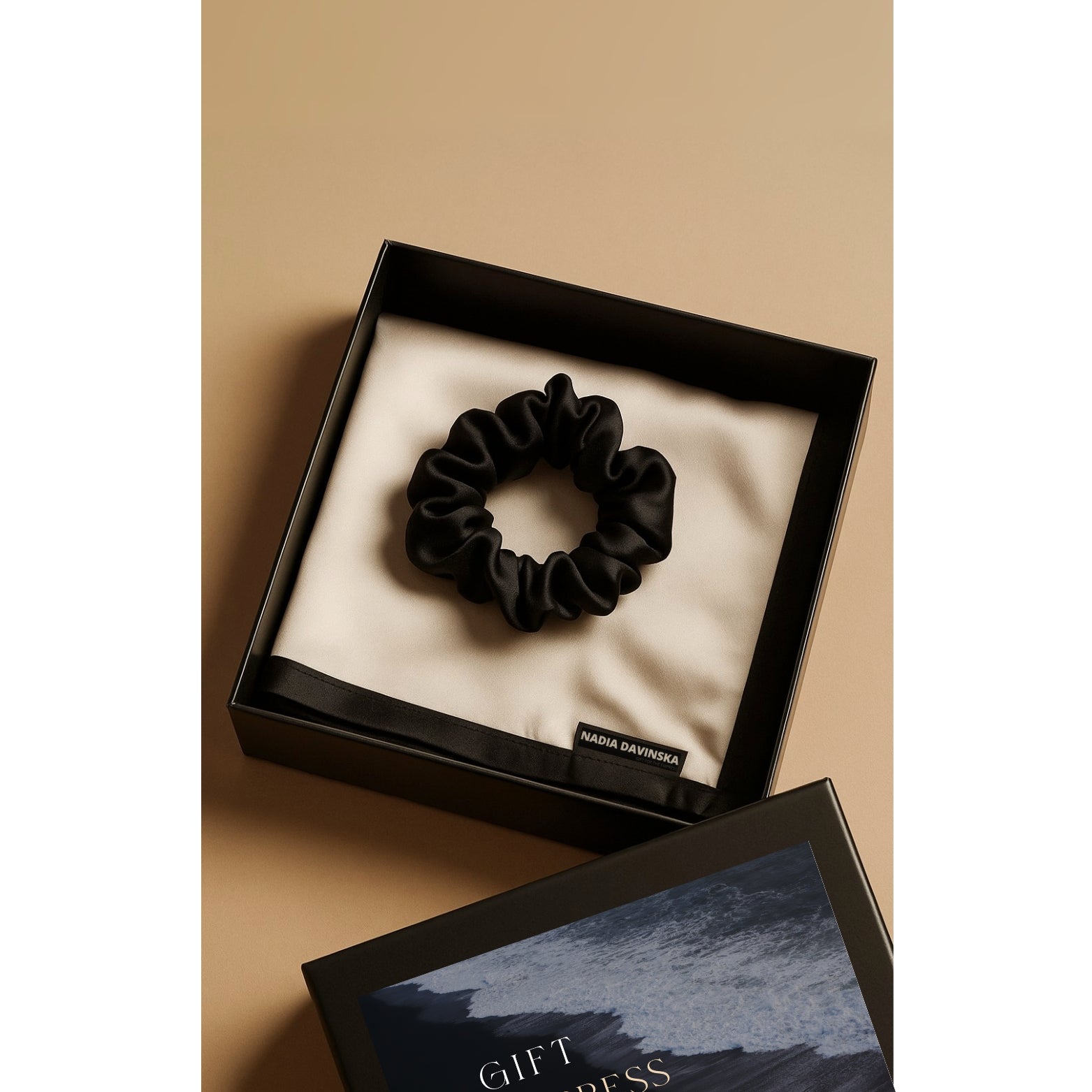 Noir - Ritual (Facial towel + scrunchie)