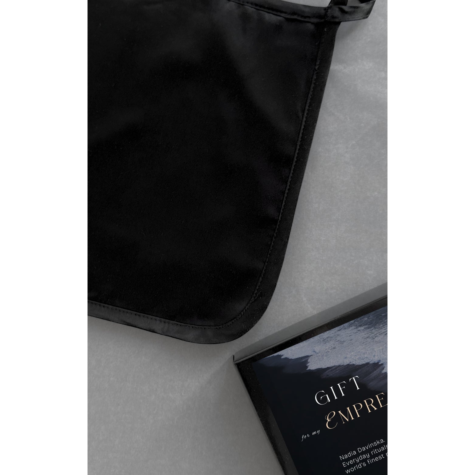 Noir - Ritual (Facial towel + scrunchie)